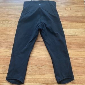 Lululemon cropped leggings like new size 2